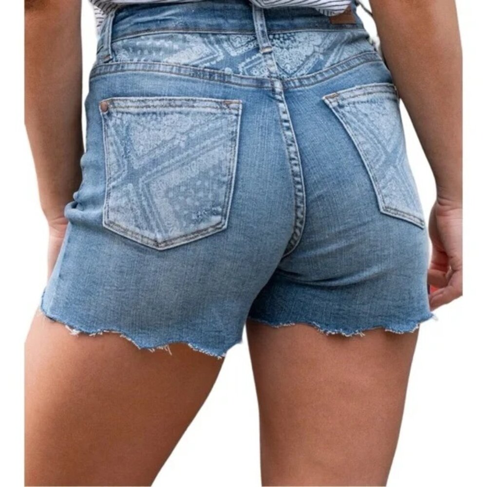 Judy Blue Bandana Print Mid Rise Jean Shorts Size S Medium Wash
